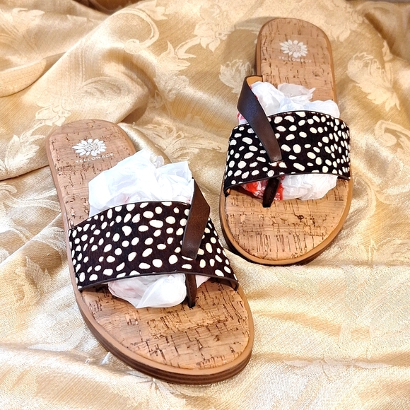 Yellowbox Barann Brown White Polka-dots Leather Thong Sandals - Picture 1 of 10